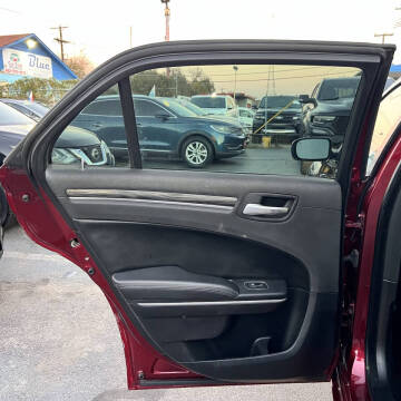 2019 Chrysler 300 Touring