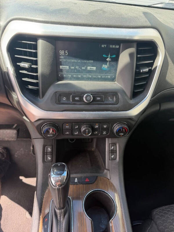 2017 GMC Acadia SLE-2