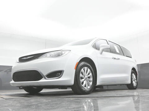 2018 Chrysler Pacifica Touring Plus