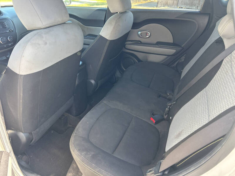 2015 Kia Soul +