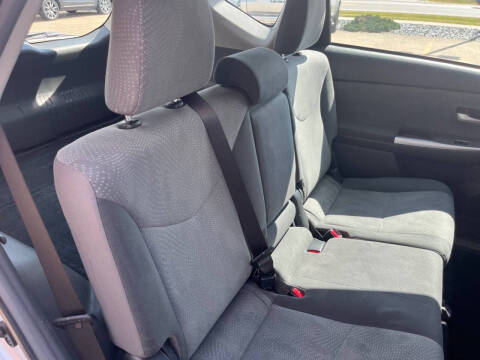 2012 Toyota Prius v Two