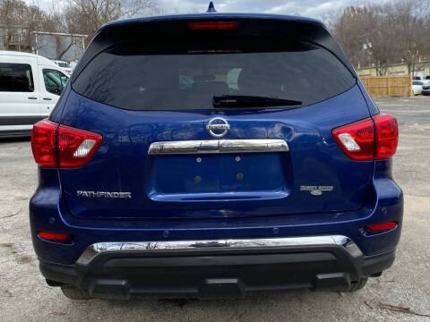 2020 Nissan Pathfinder S