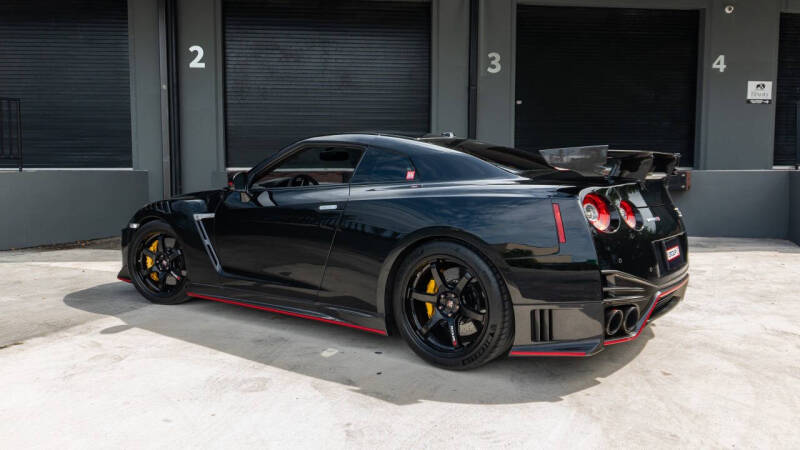 2017 Nissan GT-R NISMO