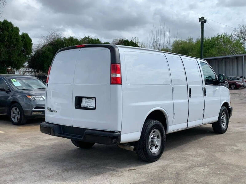 2017 Chevrolet Express 2500