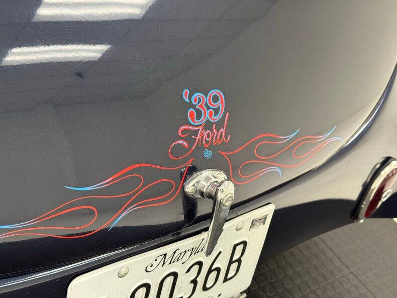 1939 Ford Deluxe