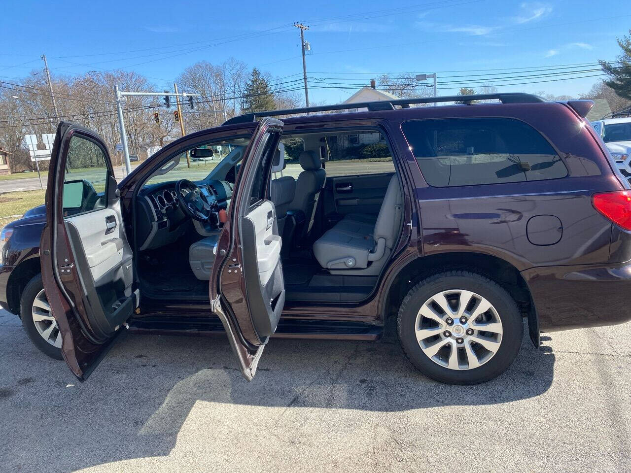 2015 Toyota Sequoia 8