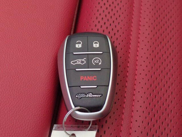 2025 Alfa Romeo Stelvio