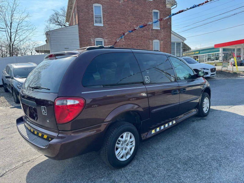 2004 Dodge Grand Caravan SE