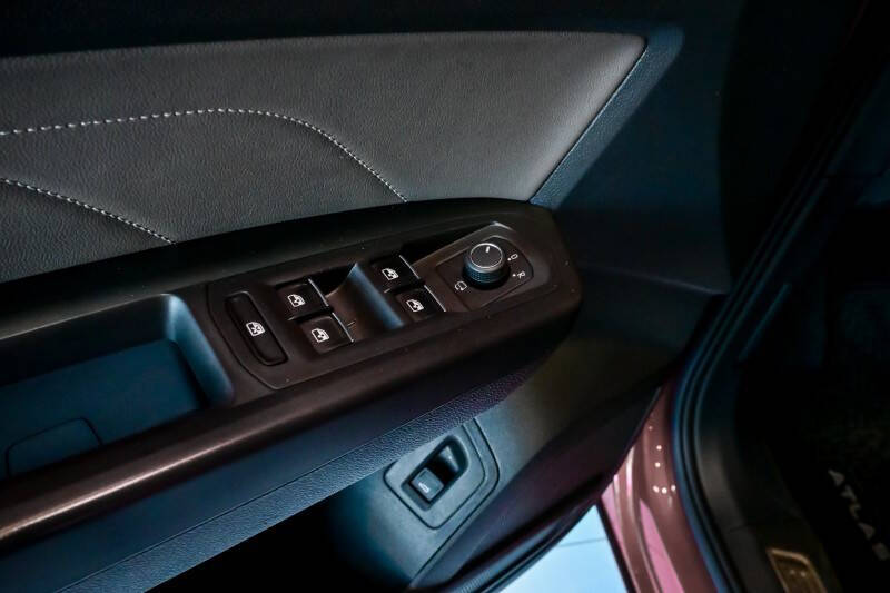 2022 Volkswagen Atlas Cross Sport V6 SEL Premium R-Line 4Motion