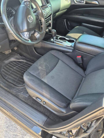 2018 Nissan Pathfinder SV