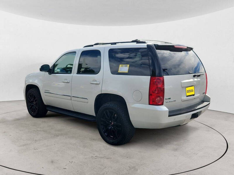 2011 GMC Yukon SLT
