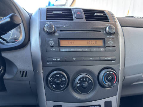 2011 Toyota Corolla LE