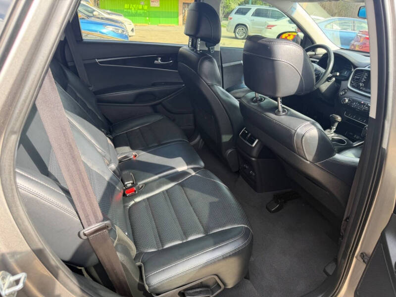 2017 Kia Sorento L