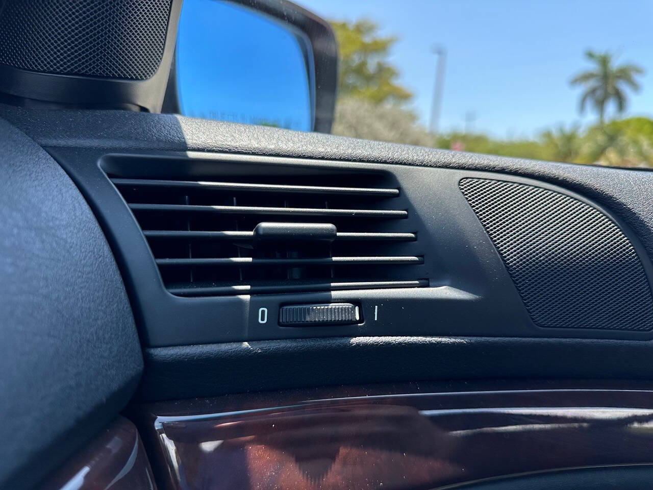 2003 BMW 5 Series 33