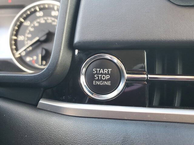 2024 Mitsubishi Outlander ES