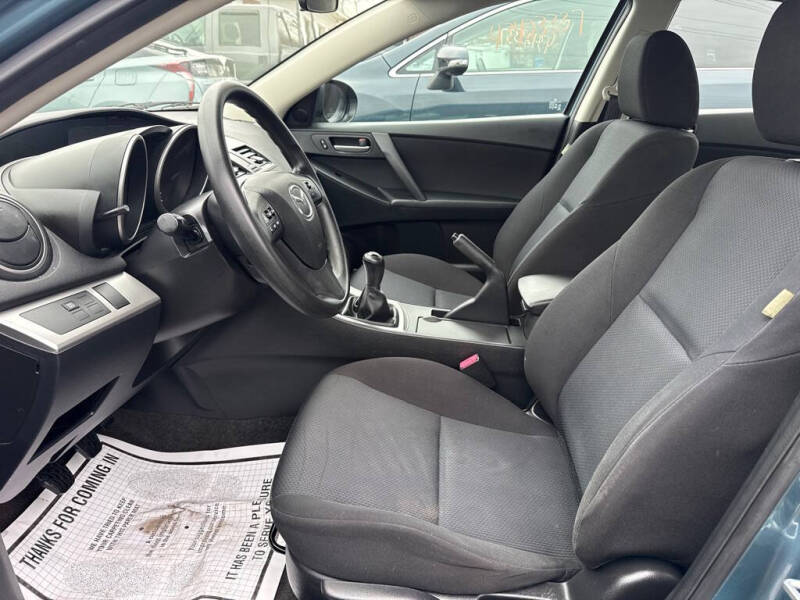 2011 Mazda MAZDA3 i Touring