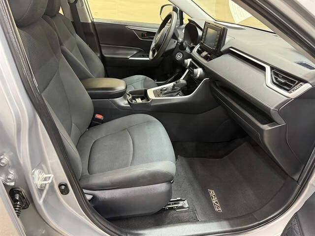 2019 Toyota RAV4 Hybrid LE