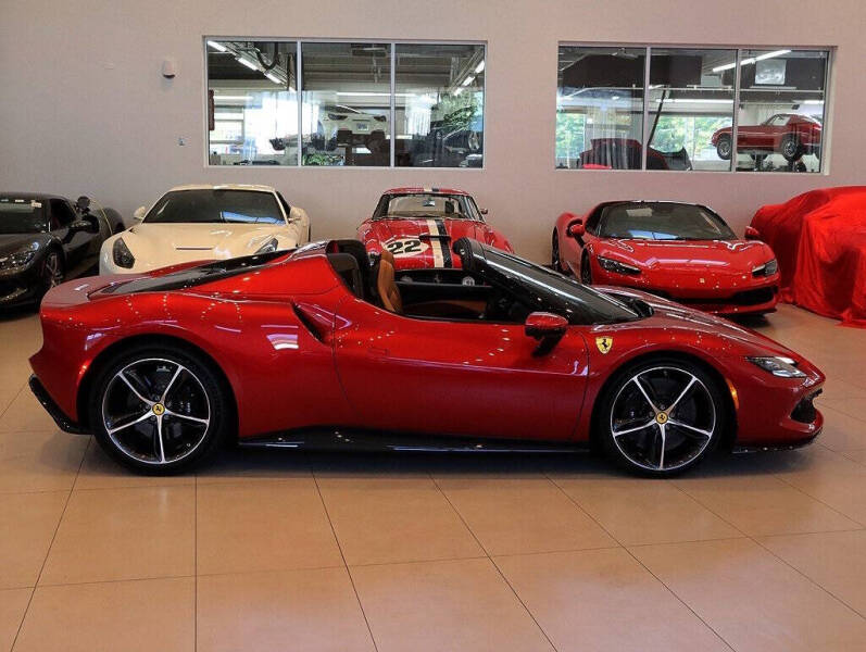 2024 Ferrari 296 GTS