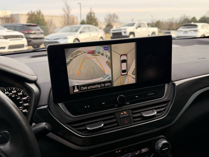 2023 Nissan Altima 2.0 SR