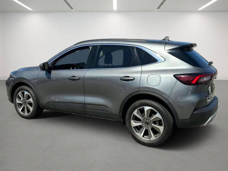 2025 Ford Escape Platinum