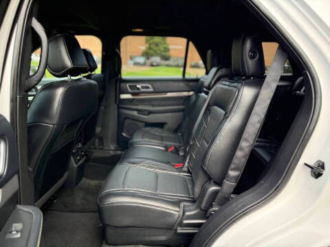 2017 Ford Explorer Platinum