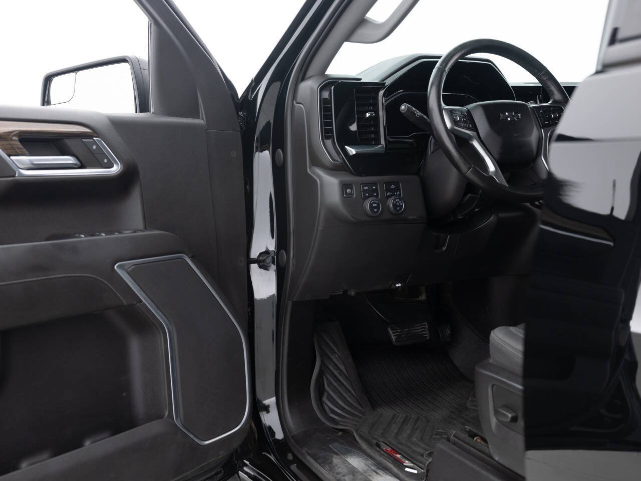Used Car 2022 Chevrolet Silverado 1500  Lt Trail Boss 4x4 4dr Crew Cab 5.8 Ft. Sb For Sale Under $40,000 In Coal City, Illinois