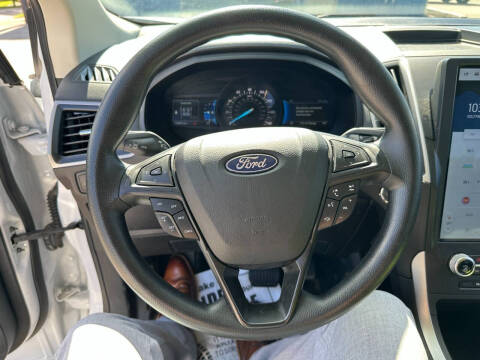 2022 Ford Edge SE