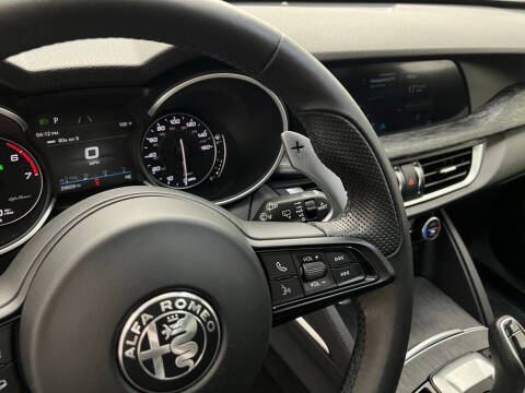 2022 Alfa Romeo Stelvio Sprint