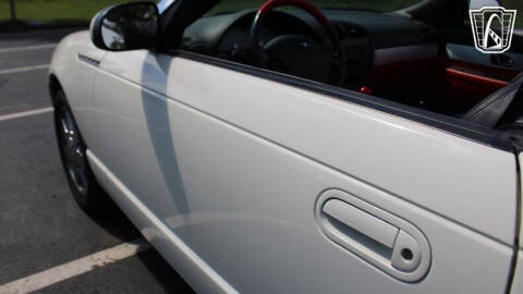 2002 Ford Thunderbird Deluxe