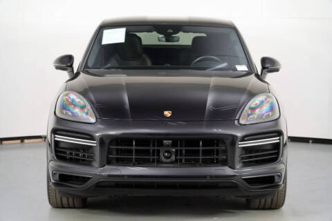 2022 Porsche Cayenne Turbo S E-Hybrid Coupe