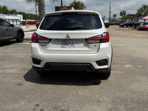 2020 Mitsubishi Outlander Sport SE