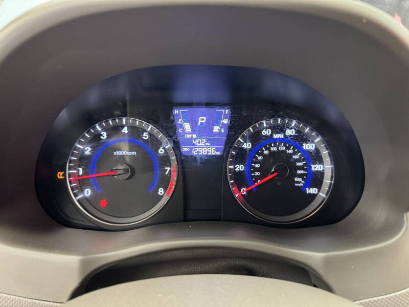 2012 Hyundai Accent GLS