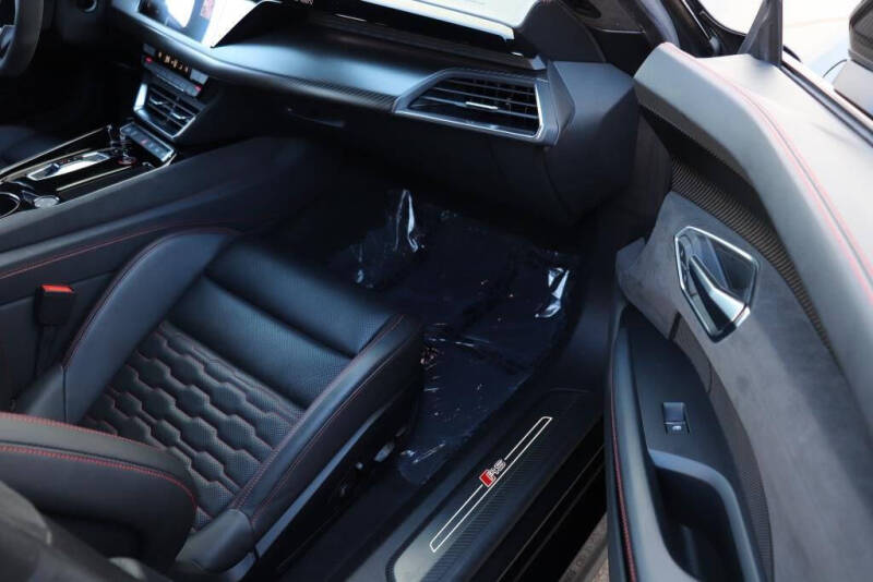 2022 Audi RS e-tron GT quattro