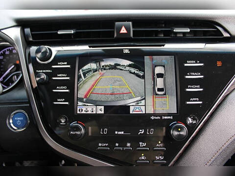 2020 Toyota Camry Hybrid XLE