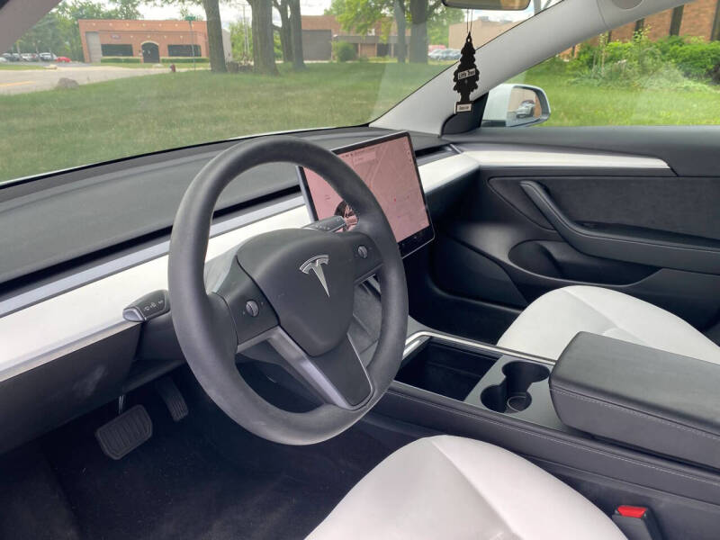 2021 Tesla Model 3 Standard Range Plus