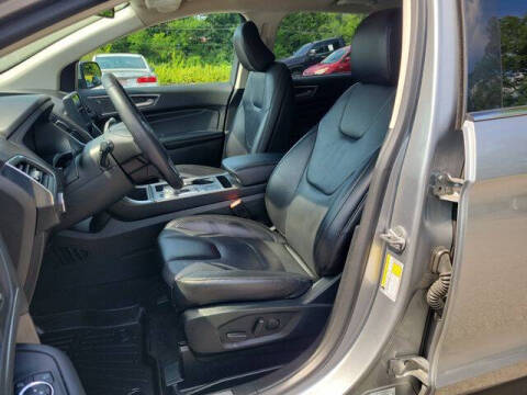 2022 Ford Edge Titanium