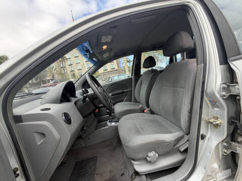2005 Chevrolet Aveo LT