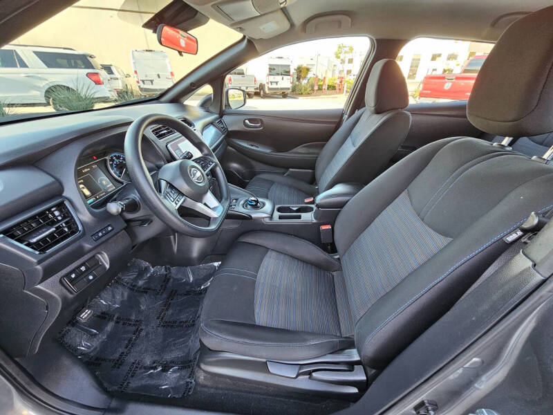 2025 Nissan LEAF S