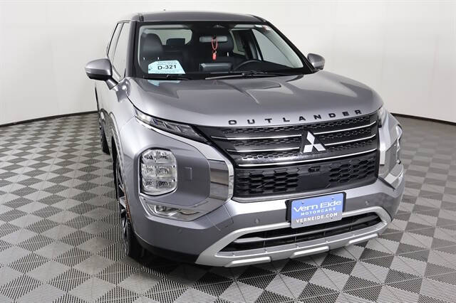 2023 Mitsubishi Outlander SE