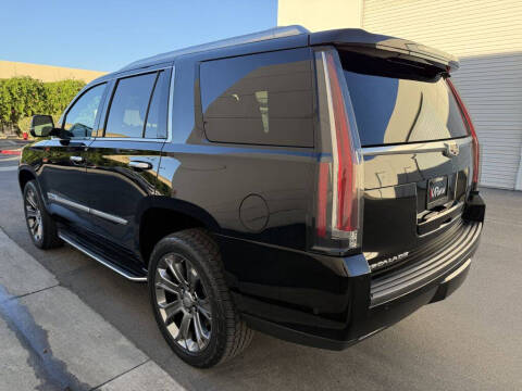 2018 Cadillac Escalade Standard