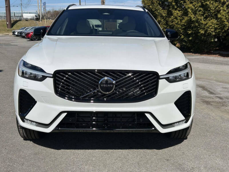 2026 Volvo XC60 B5 Core