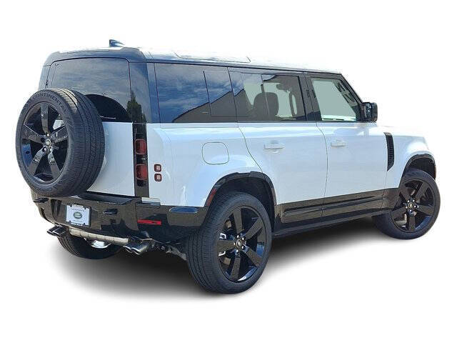 2025 Land Rover Defender 110 P500 X-Dynamic SE