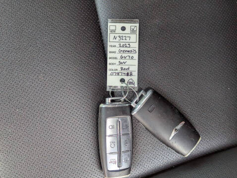 2023 Genesis GV70 2.5T Standard