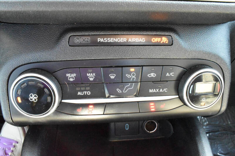 2020 Ford Escape SE