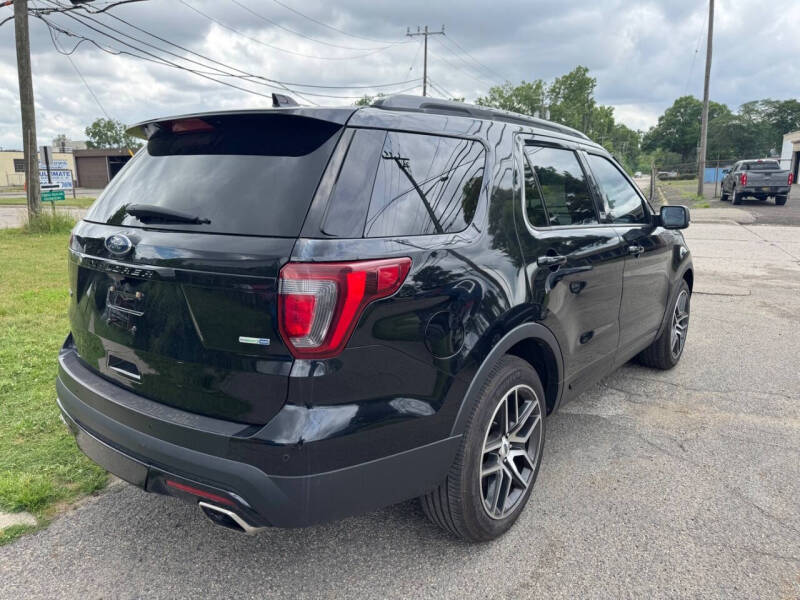 2017 Ford Explorer Sport