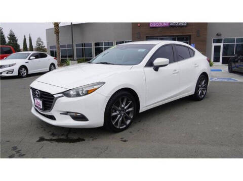 2018 Mazda MAZDA3 Touring