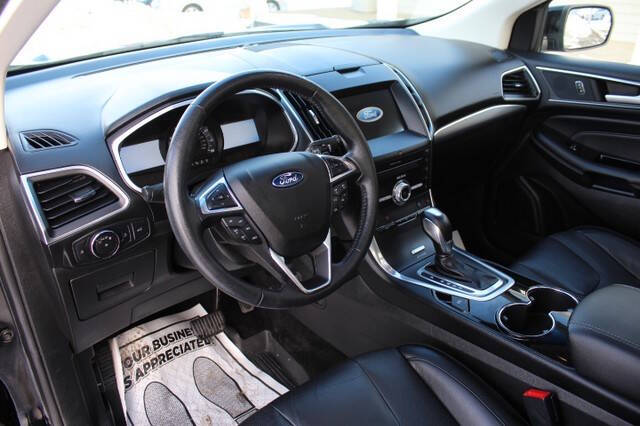 2017 Ford Edge Titanium