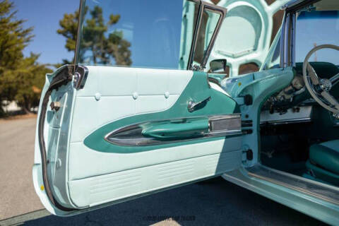 1960 Ford Thunderbird