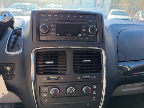 2016 Dodge Grand Caravan American Value Package