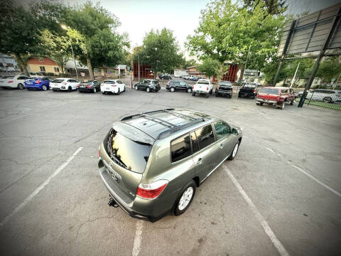 2012 Toyota Highlander SE